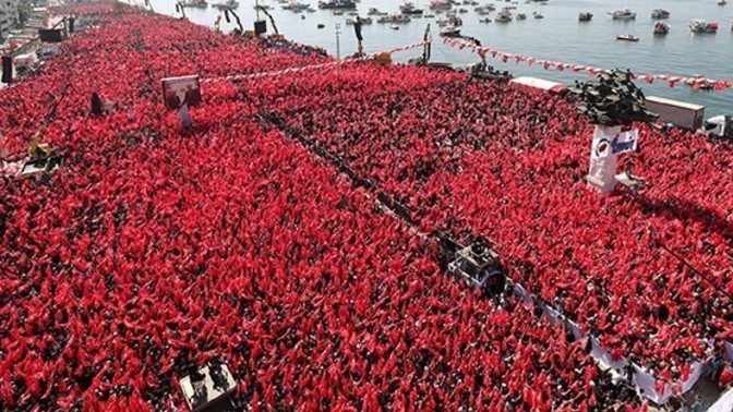 14 Mayıs'ta İzmir'e bahar gelecek mi?