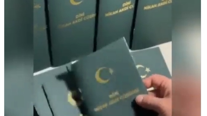 Sosyal medyada 'Dini nikah cüzdanı' satışı yapıldığı ortaya çıktı! Sadece dini nikahlı bir evlilik düşünür müydünüz ?