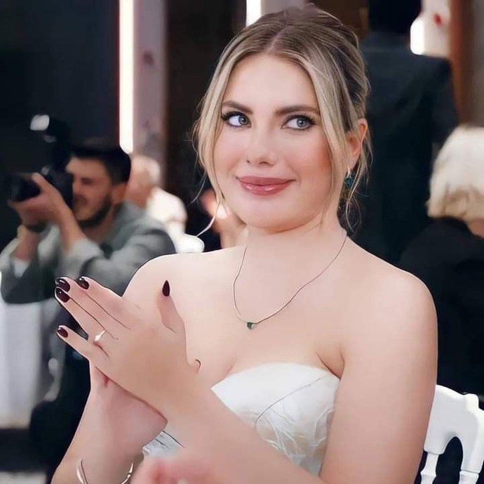 Türkiyede reyting rekorları kıran dizilerden hangisini izliyorsunuz?