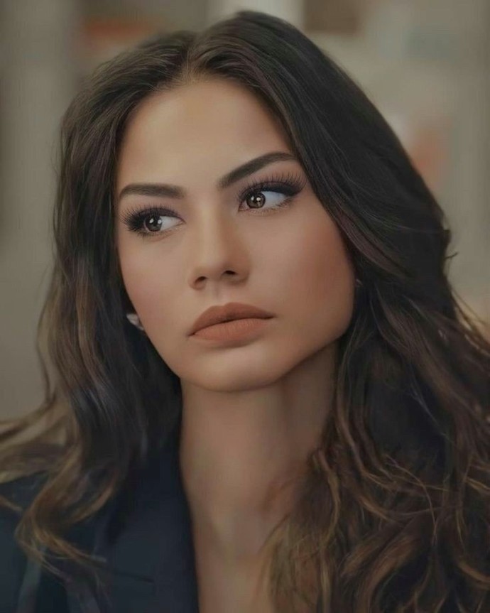 Son Yılların En Başarılı Yerli Kadın Oyuncusu Kim sizce ?