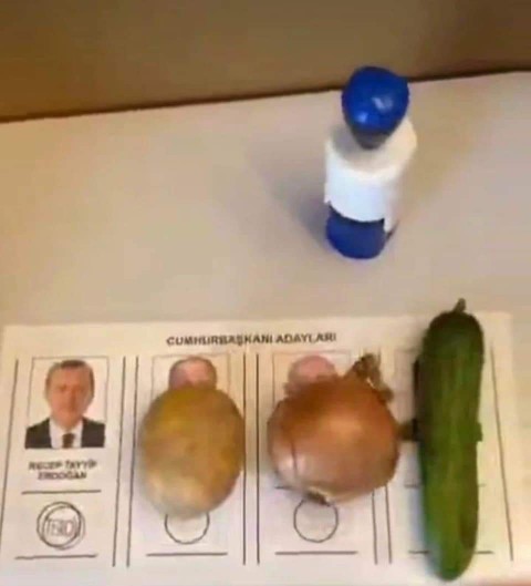 Patates soğan ve salatalık ile nasıl bir yemek yapılır?