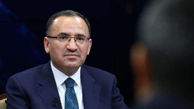 Bekir Bozdağ: Nasıl ki hırsızlık hak değilse LGBT de değildir dedi! Neler söylemek istersin?
