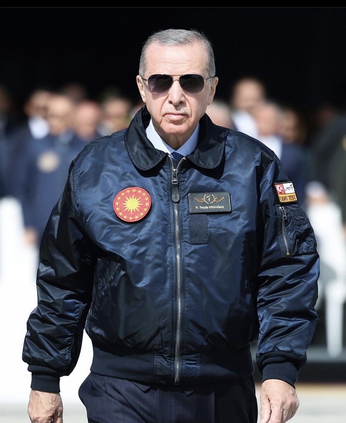 Recep Tayyip Erdoğanın İnstagramda yeni profil Fotoğrafı Çok karizma değil mi?