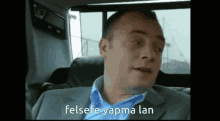 Dostlar çok çirkinim ilk date'e kafama kese kağıdı geçirip mı gitsem acabaa 🥺 ?