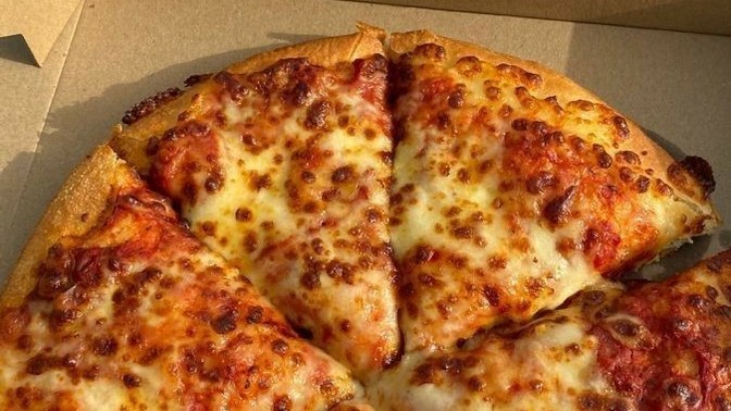Sabah kahvaltıda pizza yenmez mi?