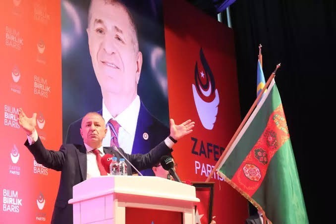 Oyunuzu hangi partiye vereceksiniz?