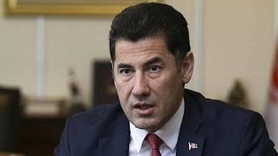 Bu iki adam arasında hangisini seçerdiniz?