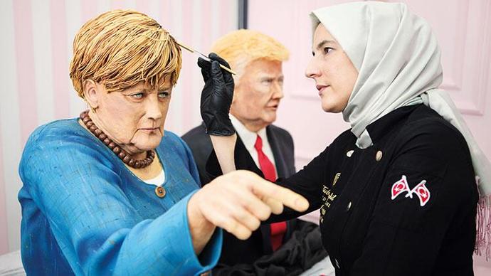 Yaptığı sanat eseri pastalar ile tüm dünyada tanınan Tuba Geçkil hakkında ne düşünüyorsunuz?