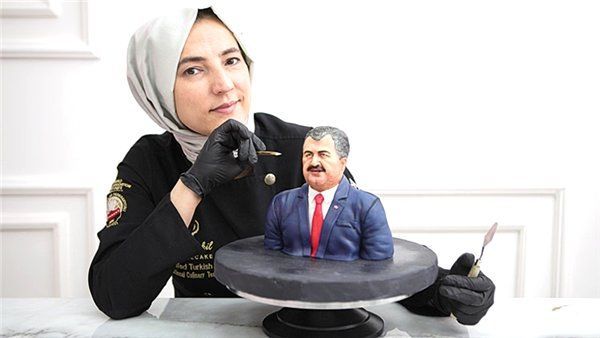 Yaptığı sanat eseri pastalar ile tüm dünyada tanınan Tuba Geçkil hakkında ne düşünüyorsunuz?