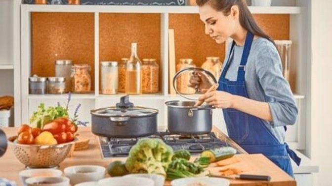 İlk defa bir yemek tarifi uygularken panikli ve heyecanlı mı olursun, sakin ve soğukkanlı mı?