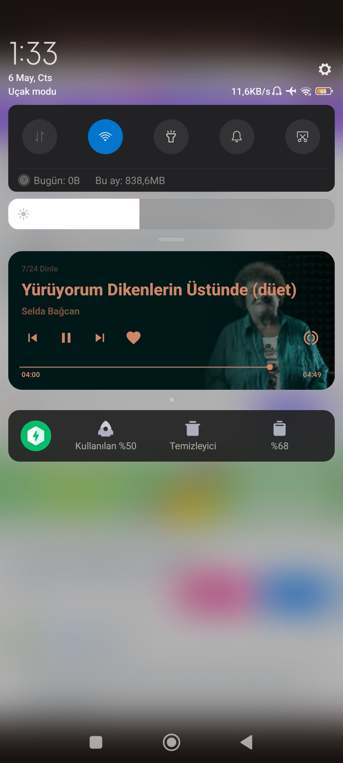 Serin bir esinti ile birlikte müzik 
