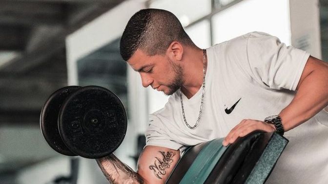 Tek başına spor salonuna gitmek utanılası bir şey mi?