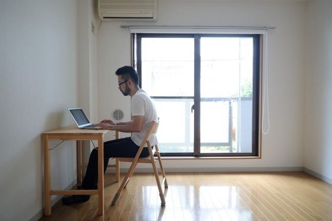 Minimalist yaşam tarzı, evde nasıl uygulanabilir ve ne tür faydalar sağlar?