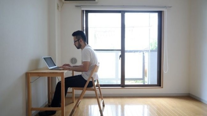 Minimalist yaşam tarzı, evde nasıl uygulanabilir ve ne tür faydalar sağlar?