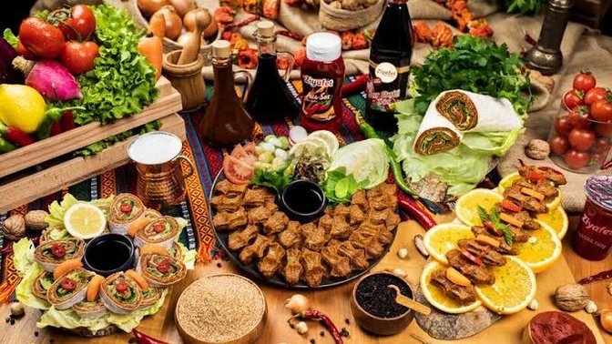 Bedava yemek siparişi verme şansın olsa şu an ne yemek isterdin?