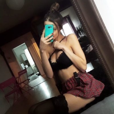 Sence yazın hangi kıyafet daha çekici görünüyor?