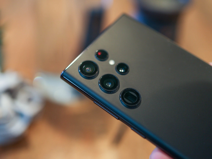 S23 Ultra kamerasının zoom performansı nasıl?