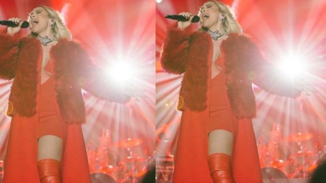 Hadise, İstanbul konserinde tarzı ve dansı ile dikkat çekti. Sahne kıyafetini nasıl buldunuz?