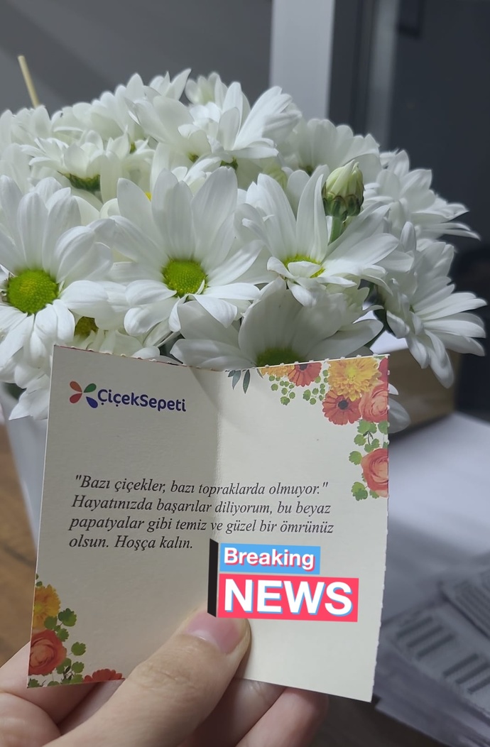 Reddeden kadına kibar bir notla çiçek gönderen adam sosyal medyada çok konuşuldu! Sizce asıl niyeti nedir?