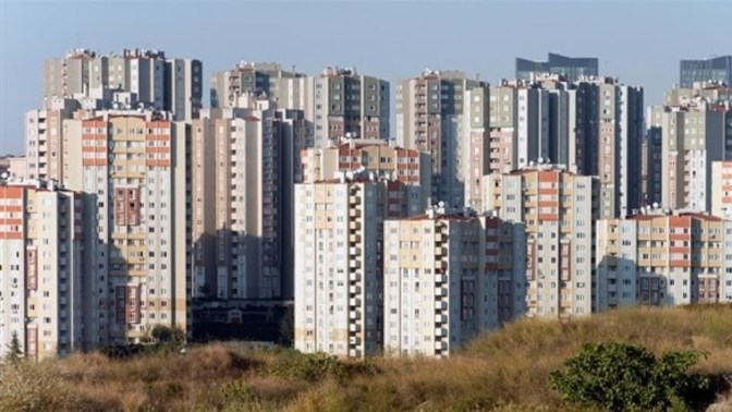 Yüzde 25 sınırına takılmak istemeyen ev sahipleri, evlerini günlük kiralığa vermeye başladı. Bu konut sorunu ne olacak?