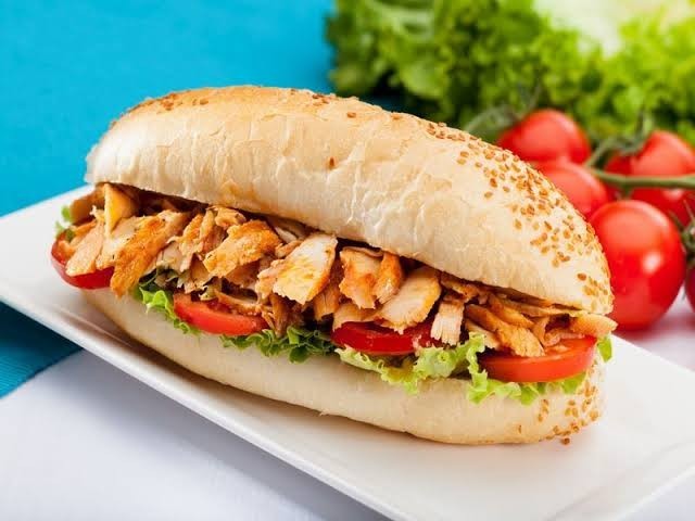 Sizce Tavuk Döner mi Et Döner mi?