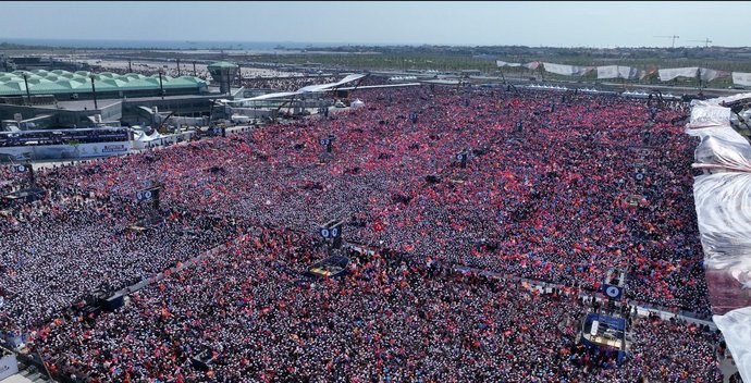 Devasa büyük İstanbul mitingine katıldınız mı?