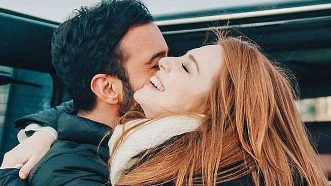 Soyadı kötü olan biri ile evlenir misiniz?