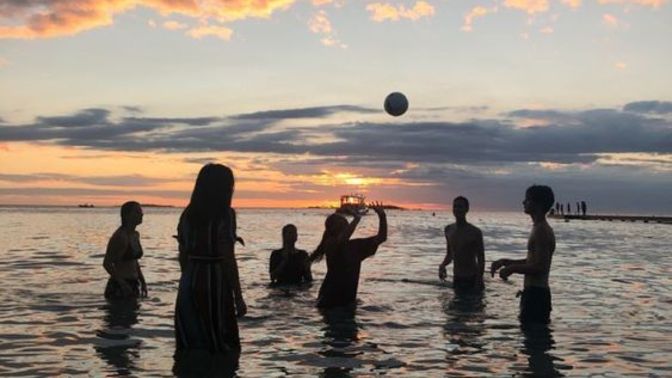Sevgiliniz Antalya'ya arkadaşlarıyla tatile gitse kıskanır mısınız?