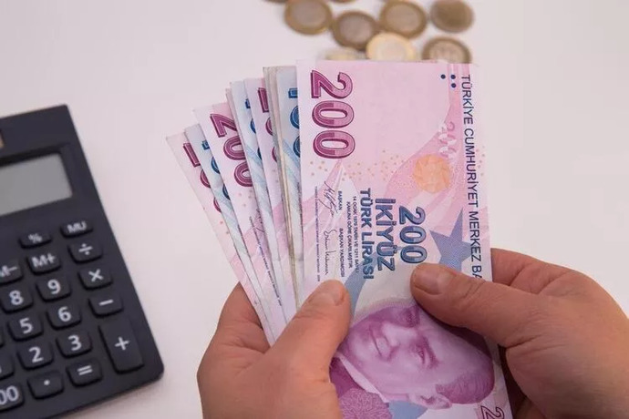 Kamu işçilerine %45 zam yapıldı. Böylelikle en düşük kamu işçisi maaşı 15.000 TL oldu. Siz bu zam oranını nasıl buldunuz, sizce yeterli mi?