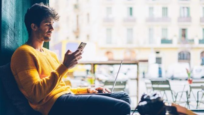 Eski sevgilim Instagram'dan hala takip ediyor, nedeni ne olabilir?
