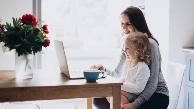 Küçük çocuğu olan kadınlar girişimcilikte zorlanır mı?
