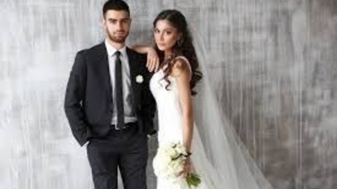 Kadın ya da  erkek evli olduğu halde neden bekarım der?