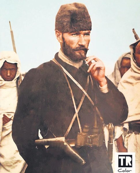Siz hiç bu kadar karizmatik bir lider gördünüz mü?
