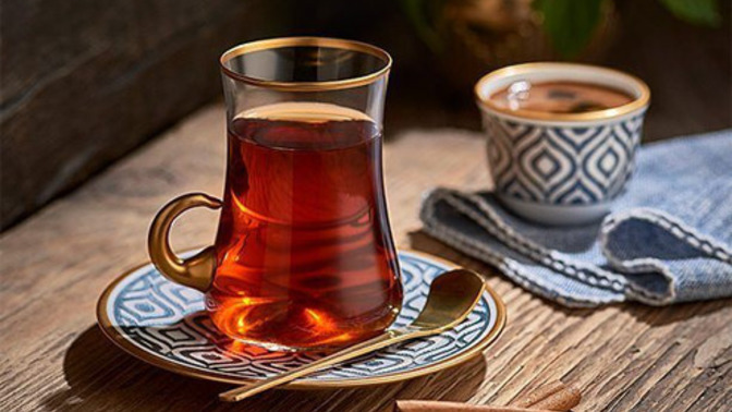 Yemekten sonra çay mı, kahve mi içersin?