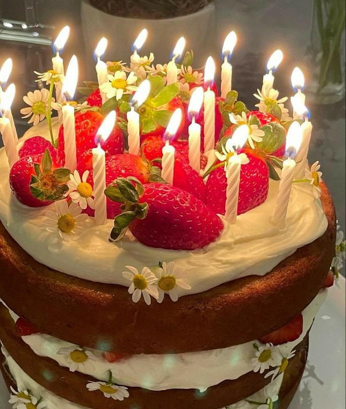 Doğum günümüzü pasta ile kutlamazsak yeni yaşımıza girmez miyiz?