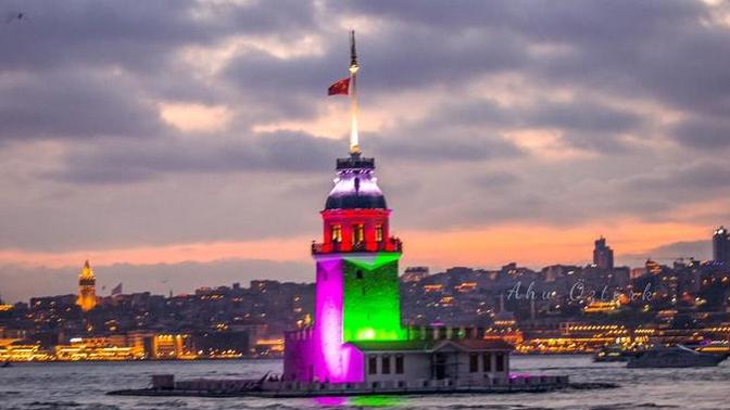Kız Kulesi'nin yeni aydınlatması! Sizce güzel duruyor mu?
