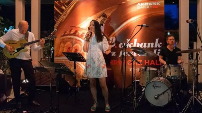 Konser biletiyle gelen arkadaşınızı geri çevirebilir misiniz?