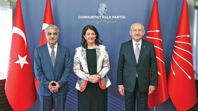 Sizce kürt vatandaşların oyları hangi partiye gidecek?