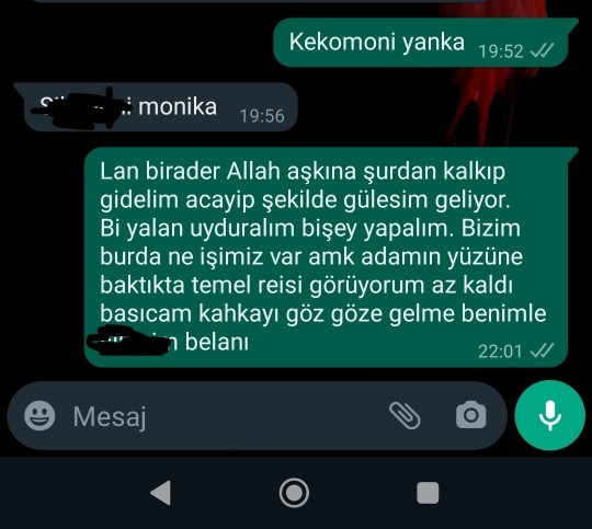 Ciddi ortamlarda gülesin geliyor mu?