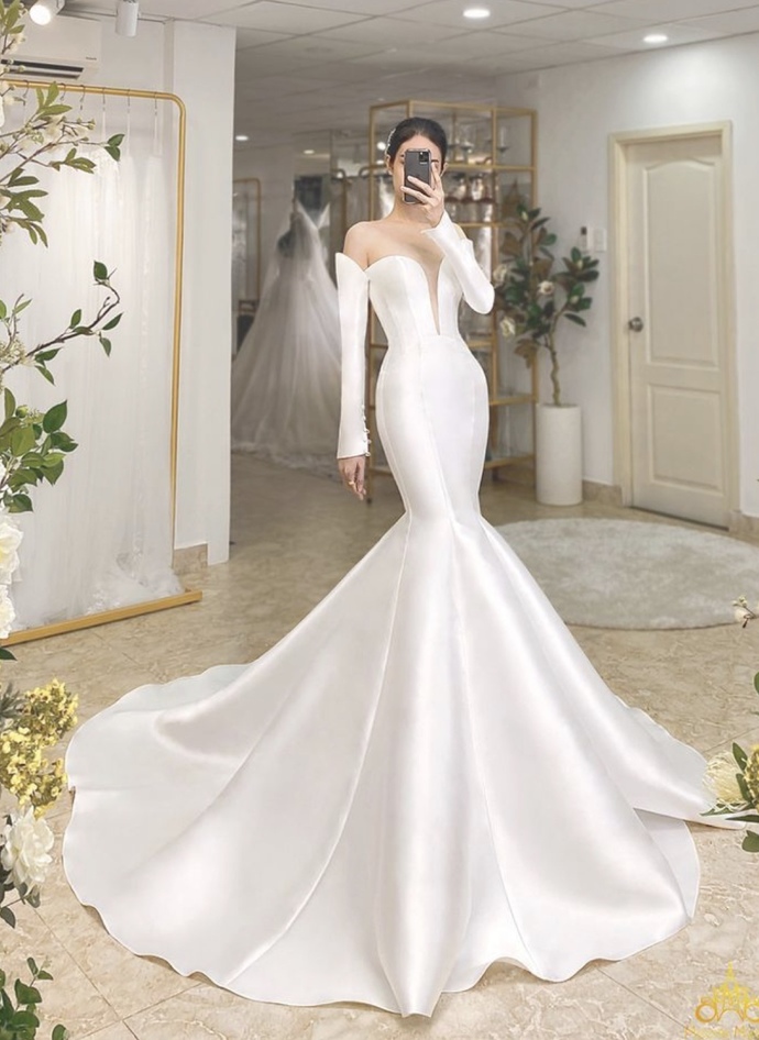 Birazda gelinlikleri konuşalım 👰🏻‍♀️💐?