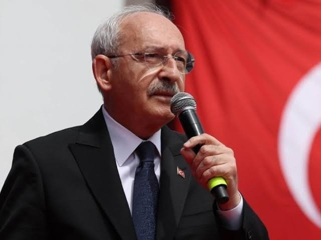 2. Tura Sinan Oğan ve Kemal Kılıçdaroğlu kalsa kime neden oy verirsiniz ?