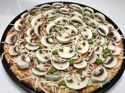 Akşam yemeği için pizza yaptımm! 😍 Pizza sevmeyen var mıdır?