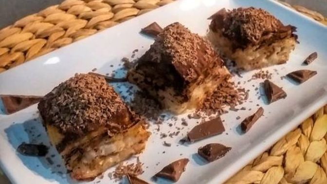 Soğuk baklavanın yanında çay mı, kola mı?