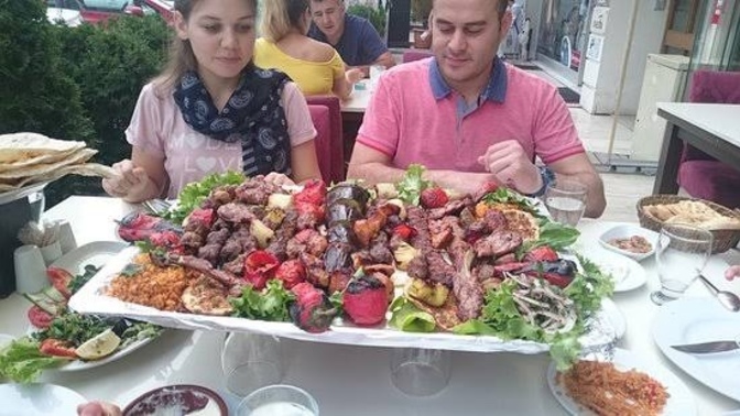En güzel yemek, kebap hangi şehirde yapılır?