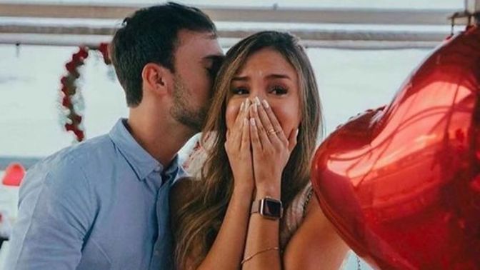 Evlilik teklifini diz çökmeden yapan kişi ne düşünüyordur?