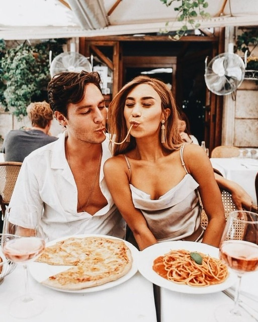 Romantik akşam yemeği\aktivite önerileriniz var mı?