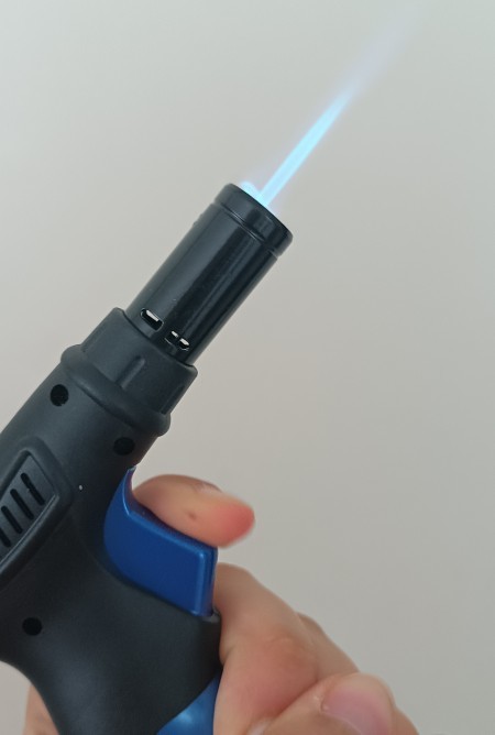 Sigaranızı pürmüzümle yaksam ne yapabilirsiniz ki?