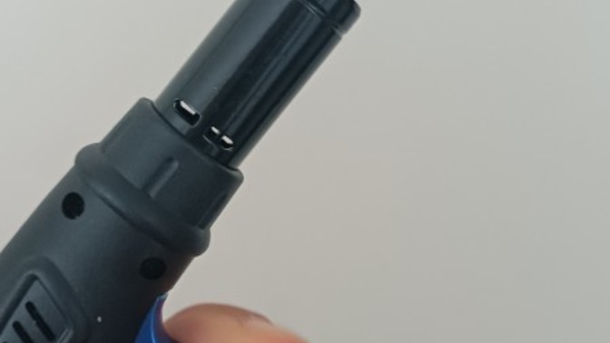 Sigaranızı pürmüzümle yaksam ne yapabilirsiniz ki?