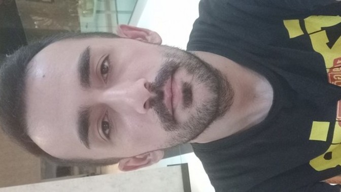 Tipi iyi olup sadece, geçirdiği bir rahatsızlıktan dolayı kafası biraz büyük olan birine şans verir misiniz? Lütfen dürüst olun?