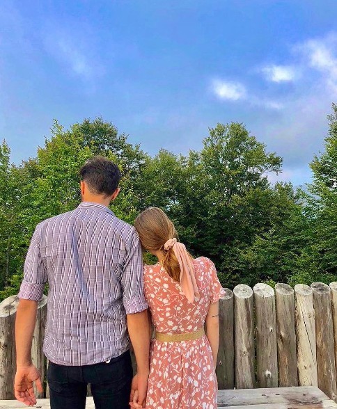 Sevgisinden emin olmadığın kişiyle beraber olur musun?